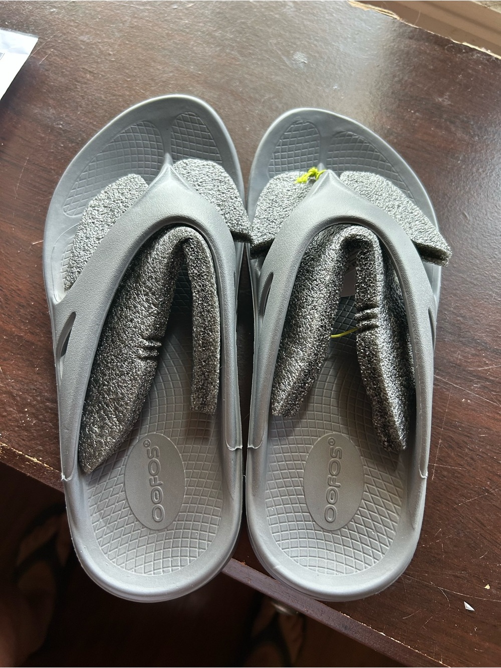 OOFOS Gray Men's Cushioned Recovery Flip Sandals